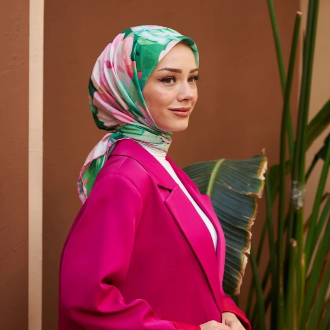 soft pamuk desenli eşarp şeker pembe benetton yeşili nisa scarf